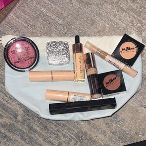Makeup Revolution/ Joe Blasco Bundle